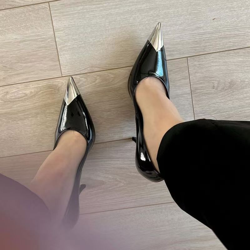 French plus-size 2025 black patent leather sexy spring new pointed-toe women's metal-toe high heels, elegant and slender single shoes details Picture