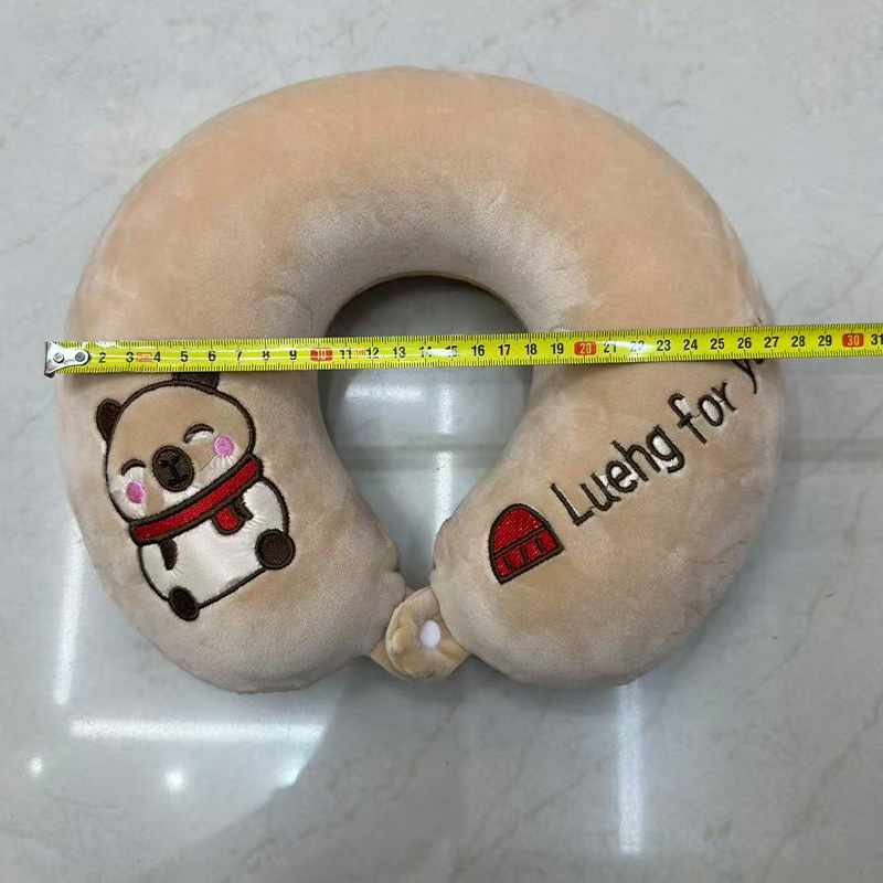 Animal-embroidered small pattern cartoon anime peripheral latex neck pillow, cute cartoon U-shaped travel car, high-speed rail, plane, travel and tourism pillow, nap memory foam, plain neck protection pillow, rebound velvet cubic memory foam U-shaped pillow Application Scenario