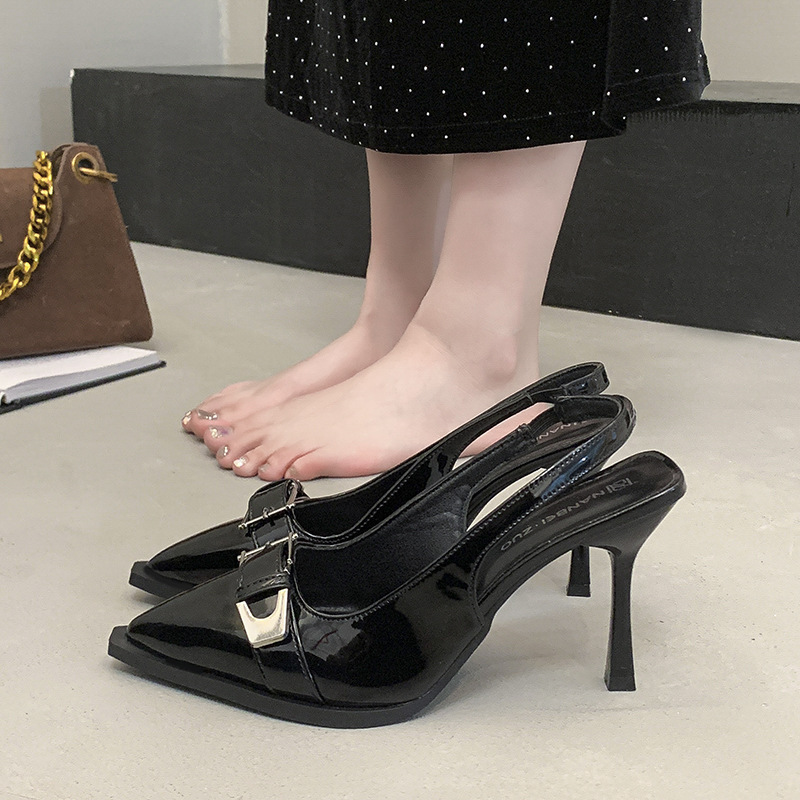 Simple, fashionable, high-heeled sandals for women with a headband at the back and metal buckles, a new summer style that is versatile for women Application Scenario