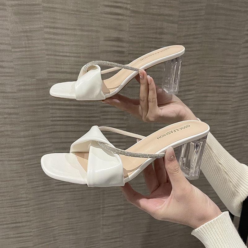 French transparent high-heeled flip-flops for women's outerwear in summer 2024, versatile open-toe, thick-heeled crystal slippers Application Scenario