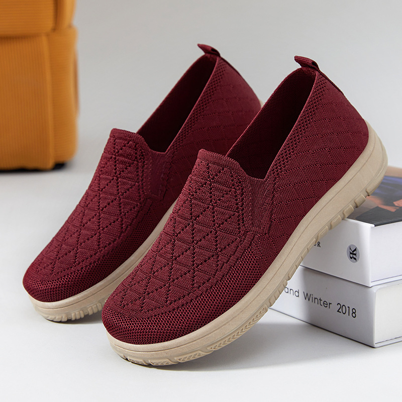 New spring style shoes for women: Versatile shallow flat shoes. One step on the old Beijing cloth shoes. Soft soles and comfortable mom shoes Specification drawing