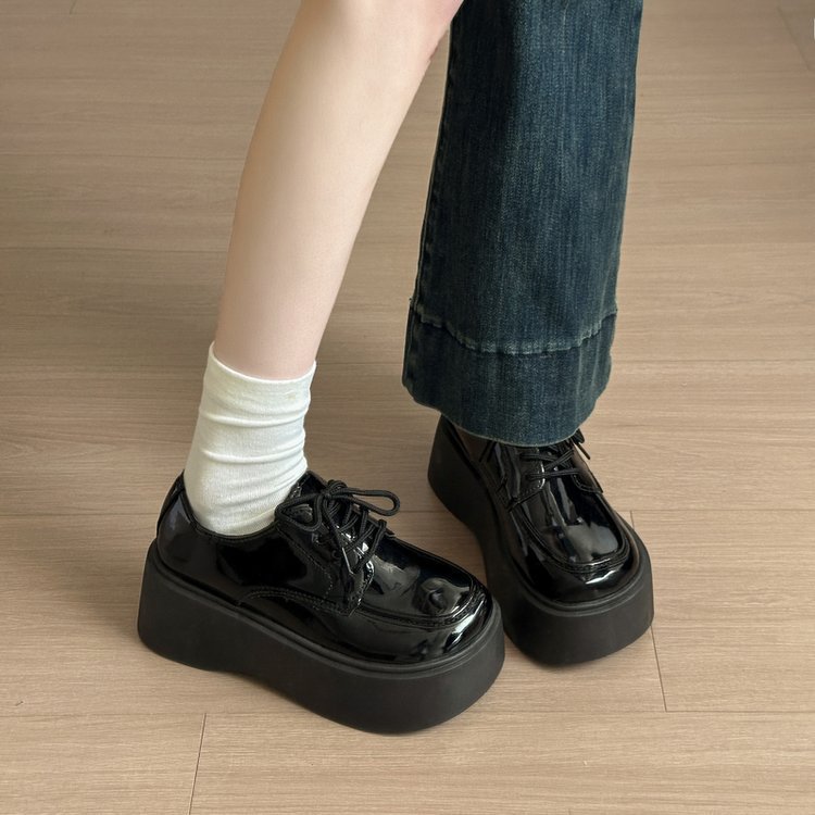 Thick-soled single shoes for women, Spring and Autumn 2025 new round toe lace-up small leather shoes, British-style student loafers Application Scenario