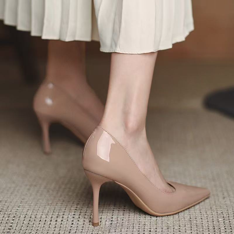 Nude high-heeled shoes for women, 2025 new style of Chanel, pointed-toe, insole, flat shoes, patent leather work single shoes details Picture