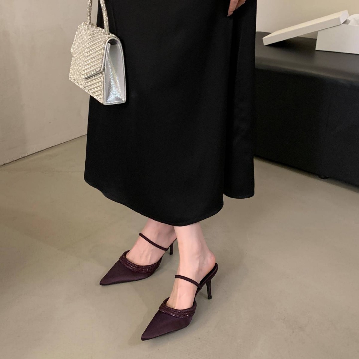 New 2024 winter collection of pointed-toe purple thin-heeled high-heeled, shallow-cut rhinestone, one-piece silk sandals, semi-flip-flops for women full figure