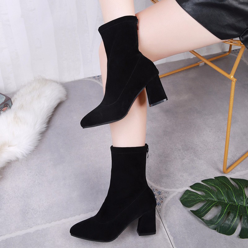 Cross-border foreign trade 2025 New style boots, socks boots, ankle boots, women's shoes, chunky heels, pointed high heels, elastic boots Application Scenario