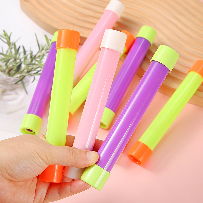 A Douyin hit, funny and mischievous children's toy, a popular online celebrity, a funny vocal prop, and a gift for kindergartens Specification drawing