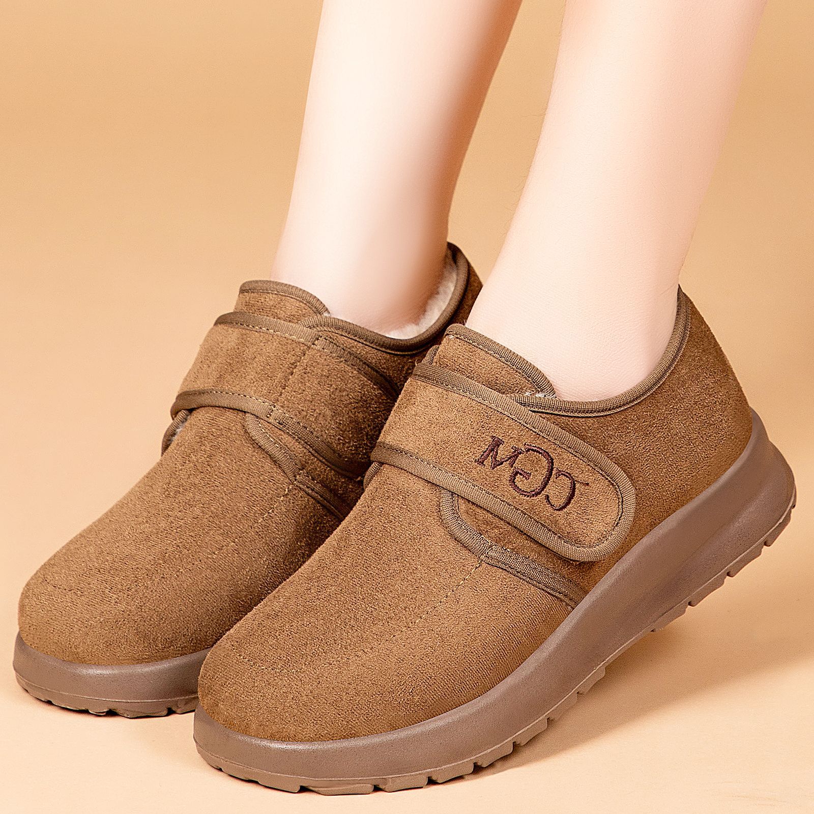Women's cotton shoes, Velcro snow boots, fleece and thickened Boken shoes, cross-border versatile ankle boots, cold-proof and warm cotton boots Application Scenario