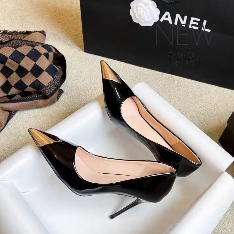 French plus-size 2025 black patent leather sexy spring new pointed-toe women's metal-toe high heels, elegant and slender single shoes Specification drawing