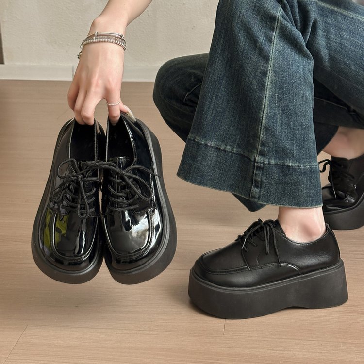 Thick-soled single shoes for women, Spring and Autumn 2025 new round toe lace-up small leather shoes, British-style student loafers full figure