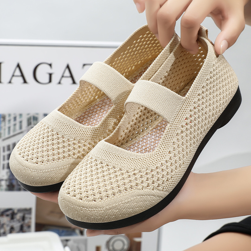 Women's shoes, versatile casual shoes, shoes for middle-aged and elderly mothers, flying woven breathable flat shoes, old Beijing cloth shoes, single shoes full figure