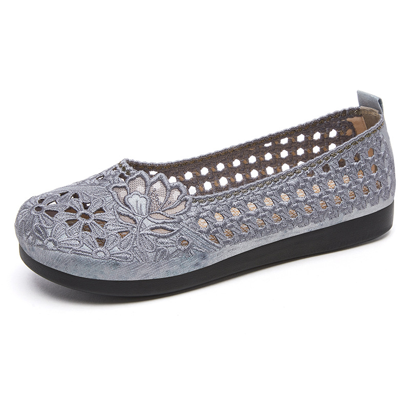 Summer old Beijing cloth shoes for women, soft soles not tiring to the feet, mom shoes, shallow opening breathable, one-step embroidered shoes Item Picture