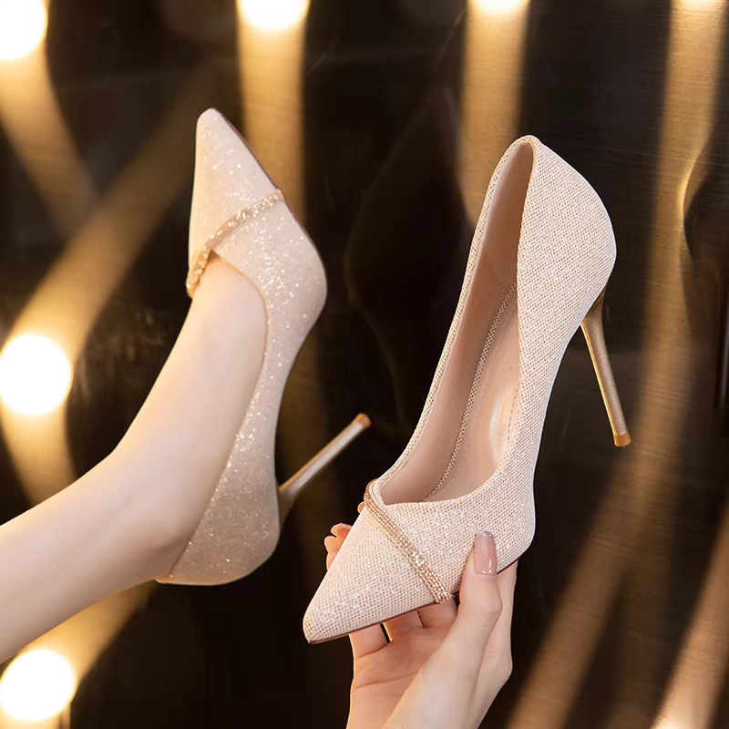 French Chanel-style high heels for women, Spring and Autumn 2024 collection, pointed-toe, thin-heel, rhinestone design, high-end fashion single shoes full figure