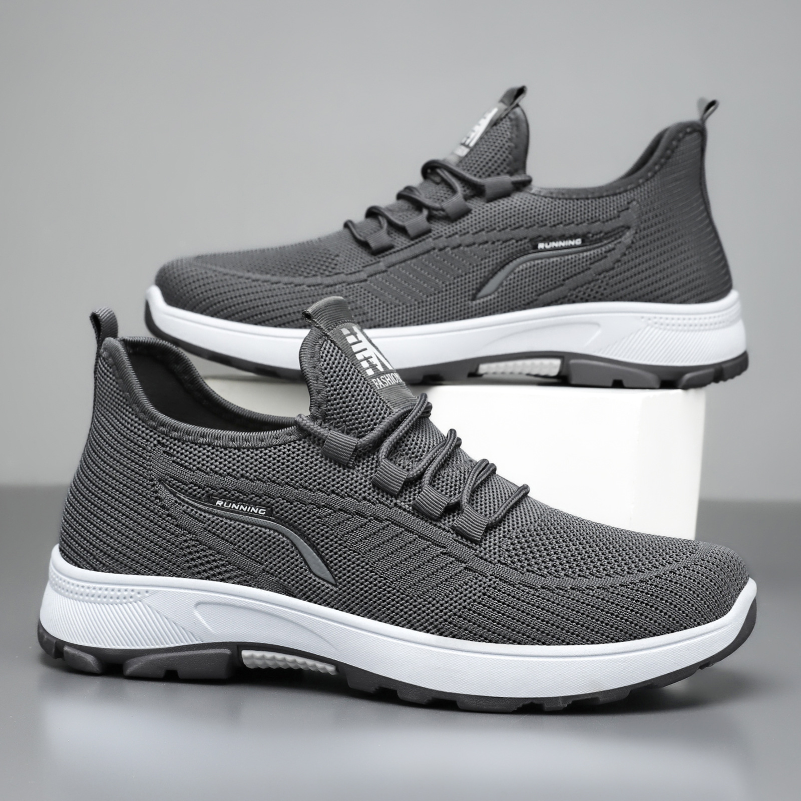 Men's sports shoes, flying weaving running shoes, breathable and non-smelly feet, mesh shoes, soft-soled and comfortable men's shoes, versatile men's single shoes Specification drawing