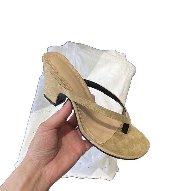 French retro high-end high-heeled women's shoes, toe clip-on fashionable sandals for women's summer 2025 new style, thick-heeled outerwear flip-flops Item Picture