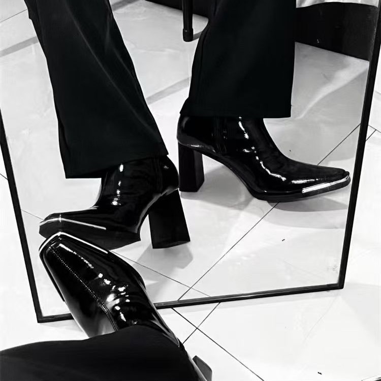 Pluse-sized high heels, short boots, 2025 autumn/winter new Martin boots, women's fleece slim short boots, square toe, thick heel details Picture