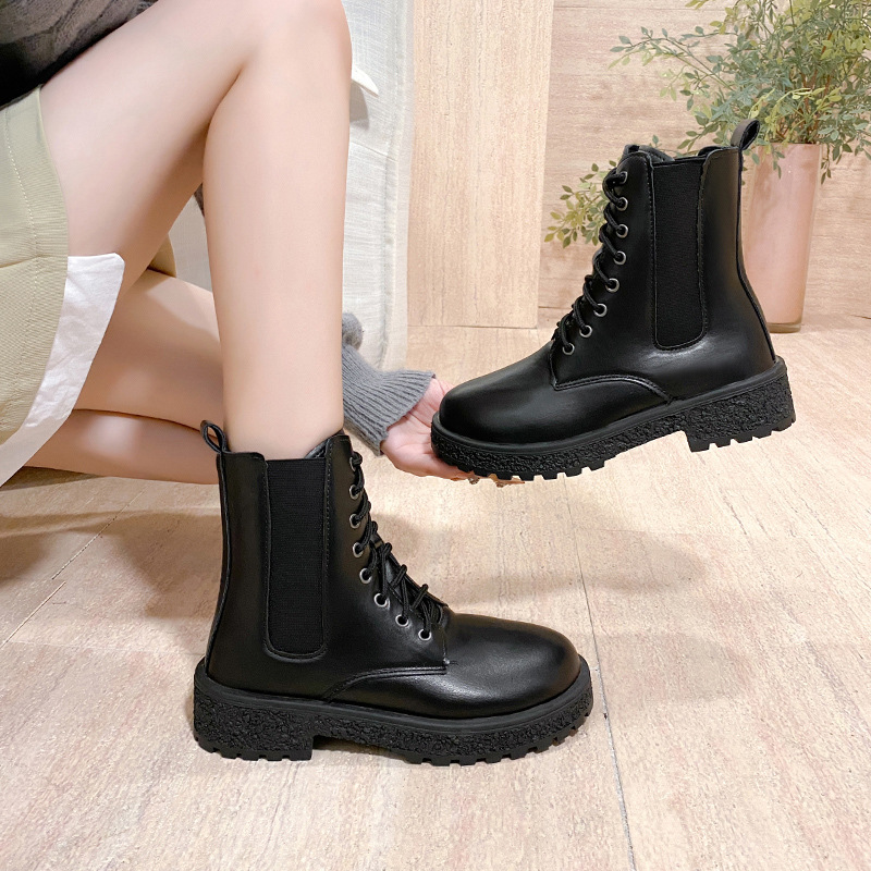 Mid-top thick-heeled round-toe cut-out boots for women, 2025 autumn new style Korean patent leather women's shoes, comfortable Dr. Martens boots full figure