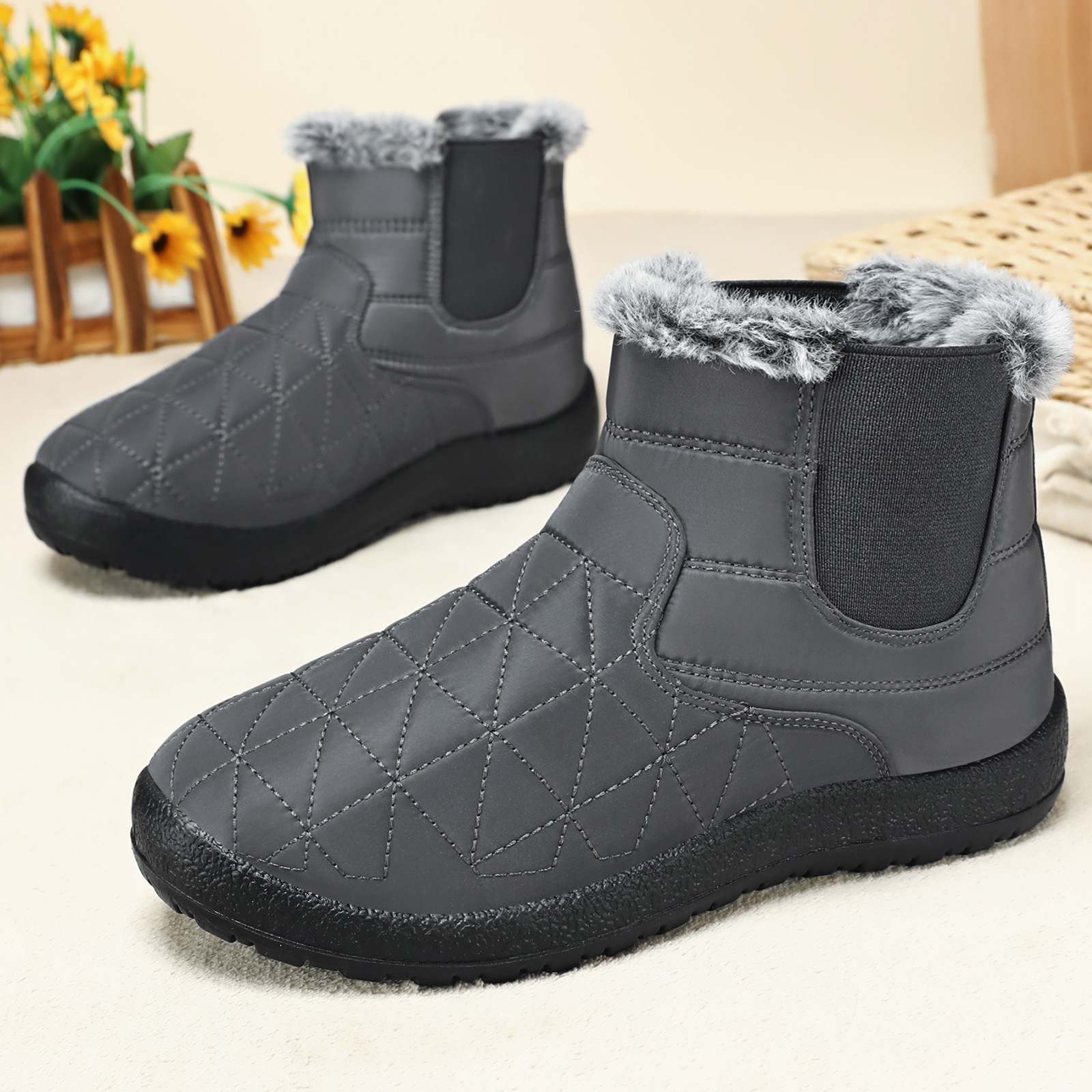 Women's snow boots, cross-border TEMU consignment, cotton shoes, cold-proof and warm cotton boots, fleece and thickened women's boots, versatile women's shoes details Picture