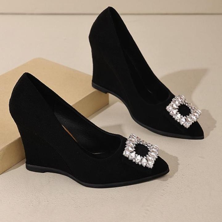 The new Spring/Summer 2025 trendy pointed-toe, shallow-mouthed shoes for women are comfortable and won't tire your feet at work. High heels for women Specification drawing