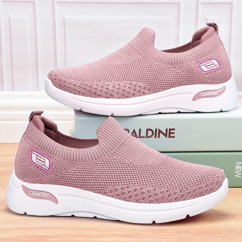 Jinshi Yuan - Women's casual shoes processing and customization, breathable flying woven shoes, soft-soled mom shoes, one-step women's single shoes Application Scenario