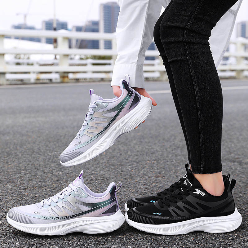 Jinshi Yuan: EVA Cold Adhesive Running Shoes for female couples, versatile and comfortable women's shoes, lightweight and breathable mesh shoes Application Scenario