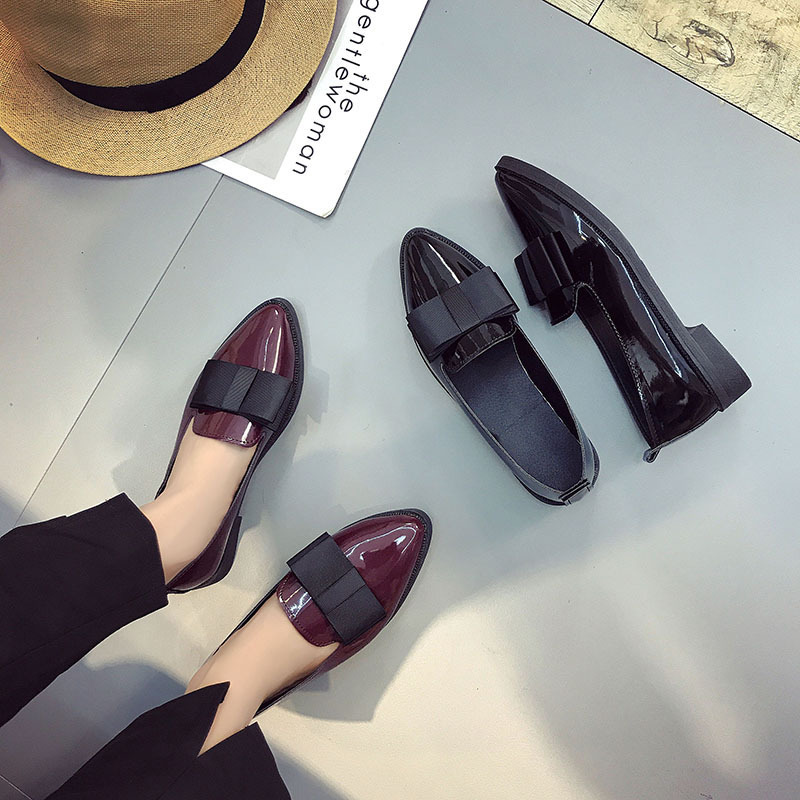 Spring Korean version bow pointed-toe casual low-top single-toe women's flat, shallow mouth simple flip-top commuter women's leather shoes details Picture