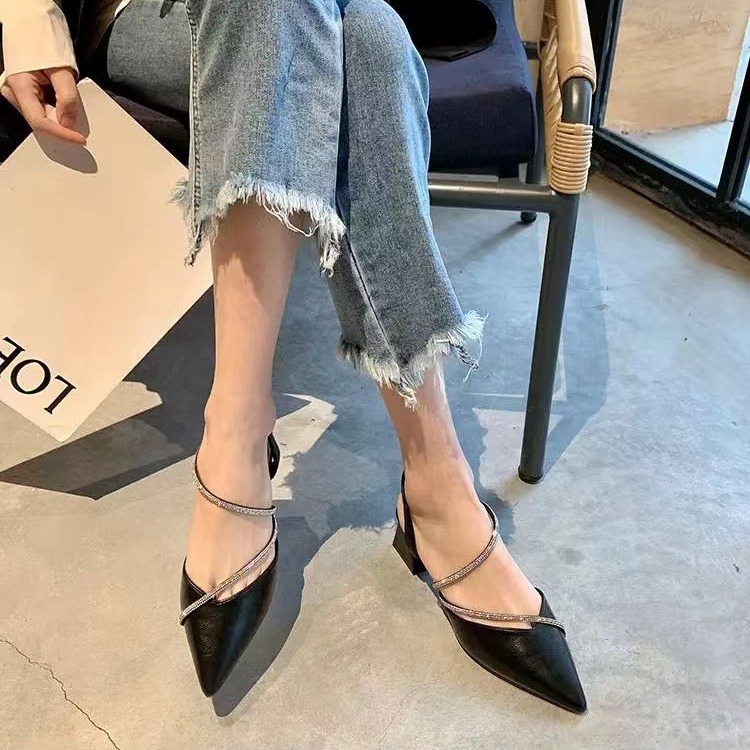 Stunning 2024 new style sandals, women's thick-heeled French summer high heels, pointed-toe single shoes, elegant women's shoes Application Scenario