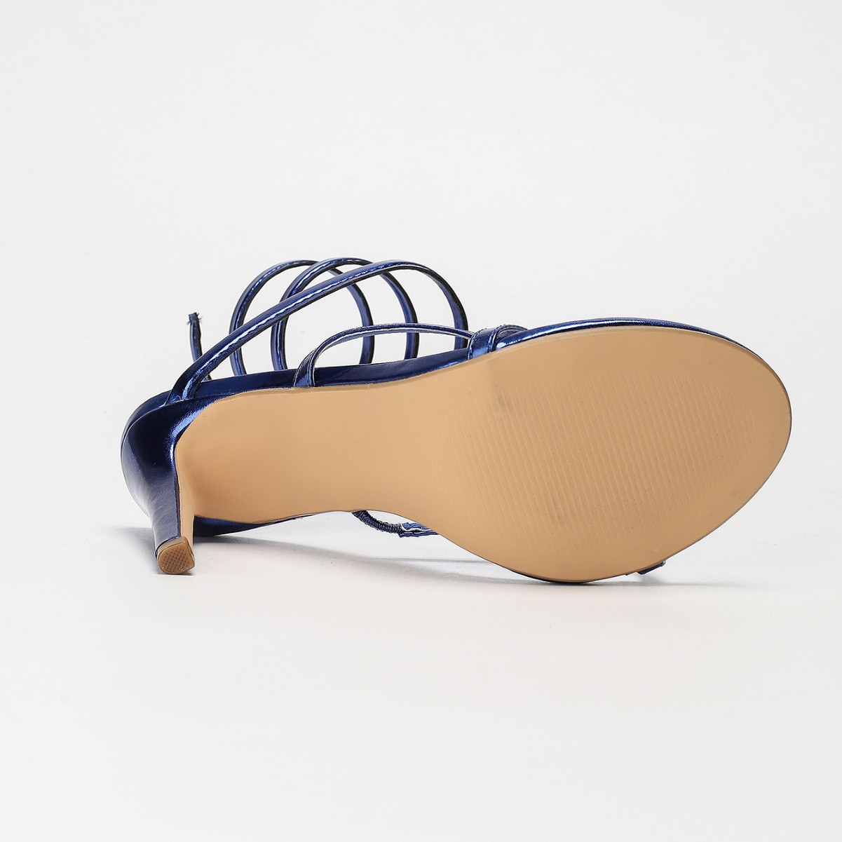 2025 internet-famous bestsellers: French snake-shaped winding high-heeled sandals, fairy-like slanted strap thin-heeled crystal shoes, one-piece consignment Application Scenario
