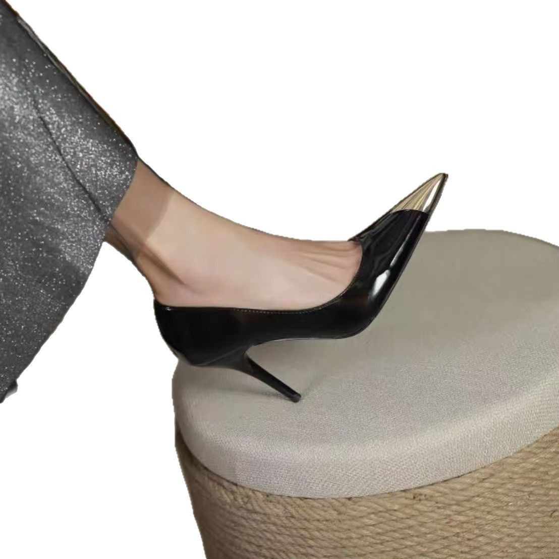 French plus-size 2025 black patent leather sexy spring new pointed-toe women's metal-toe high heels, elegant and slender single shoes Item Picture