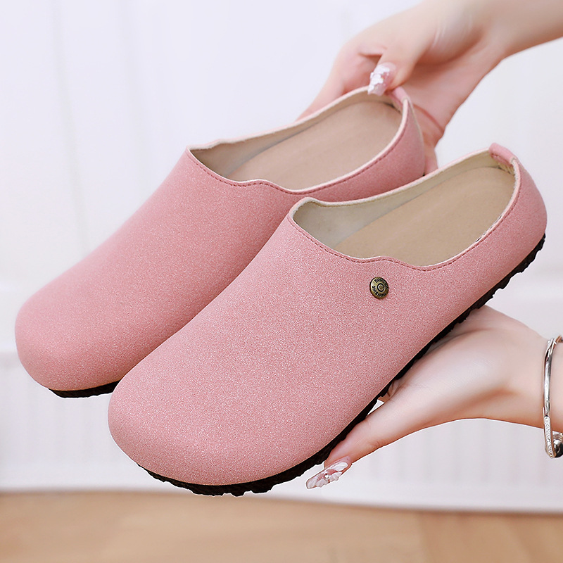 Women's shoes are versatile. The new summer style is breathable and soft-soled, not tiring to the feet. Burken shoes can be worn over the top. Women's casual half-slipper details Picture