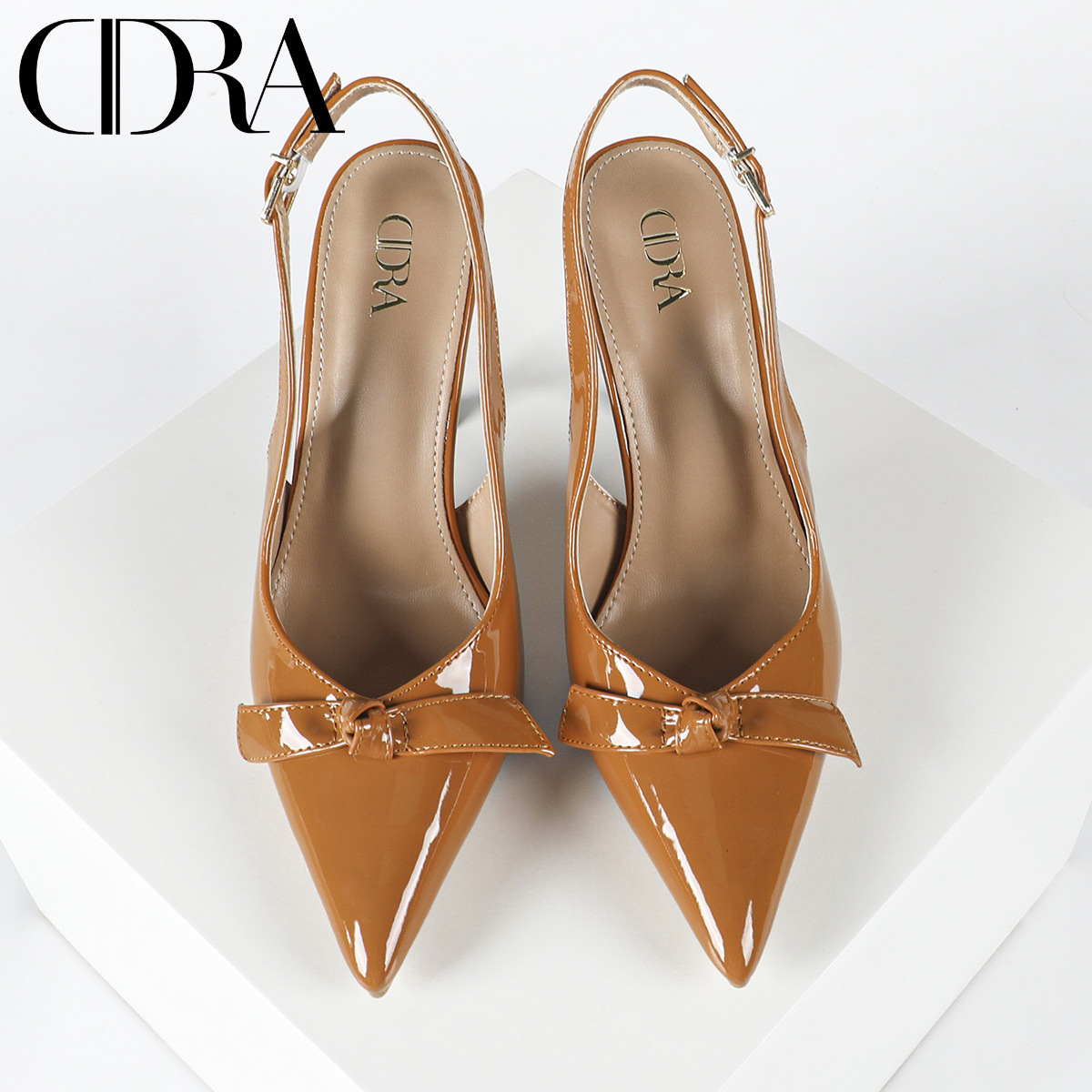 New retro patent leather single shoes for Spring/Summer 2025, elegant flip-flops, pointed-toe soft leather ultra-high heels for women full figure