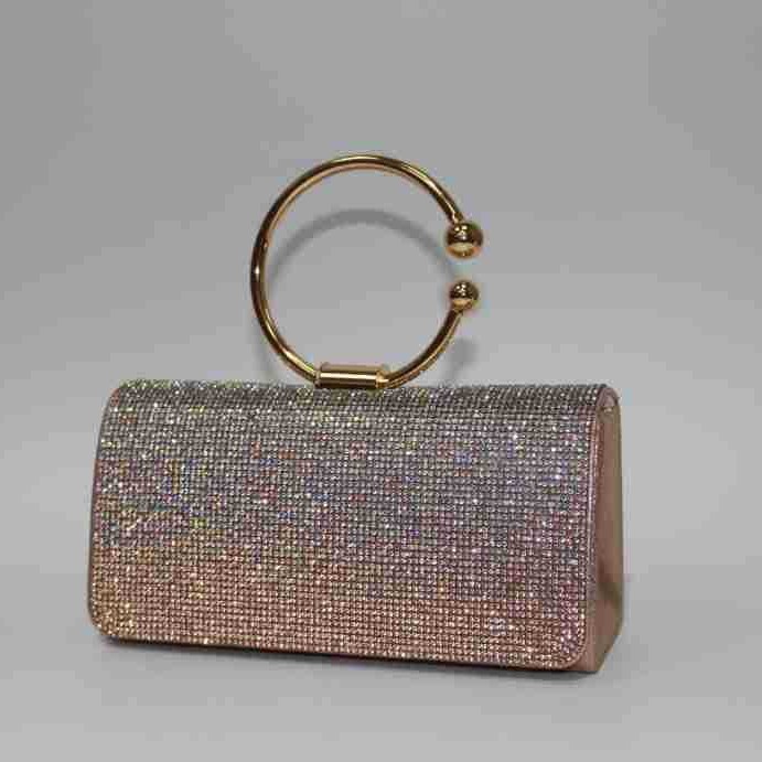Mini handbags for foreign trade, wedding bridesmaids, birthday parties, banquets, evening wear bags, classic and elegant single-shoulder crossbody bags Application Scenario
