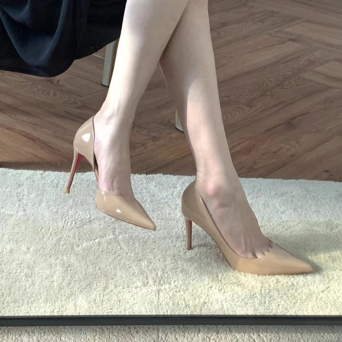 New high-heeled shoes for flirting on the bed, sexy female black pure desire, thin heels, red soles, versatile single shoes Specification drawing