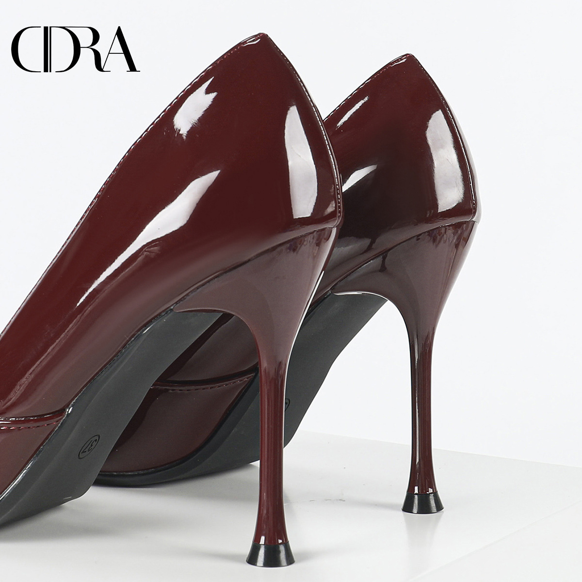 European and American style fashionable, simple, thin-heeled, ultra-high heeled, glossy patent leather, shallow toe, pointed toe, sexy and slimming women's single shoes and high heels Specification drawing