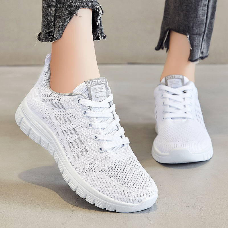 Women's cross-border trade shoes, sports shoes, soft soles, not tiring to the feet, mom shoes, breathable mesh shoes, casual single shoes details Picture