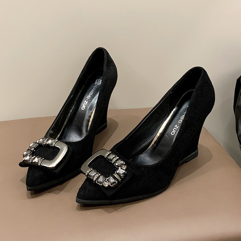 2025 Versatile autumn high-heeled work shoes, size 43 fashionable rhinestone new women's shoes, pointed-toe black sloped-toe single shoes for women Application Scenario