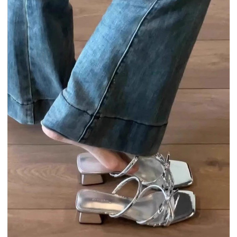High-heeled women's outerwear 2025 Summer new style versatile and niche French fashion bow thick-heeled slippers Women's sandals full figure