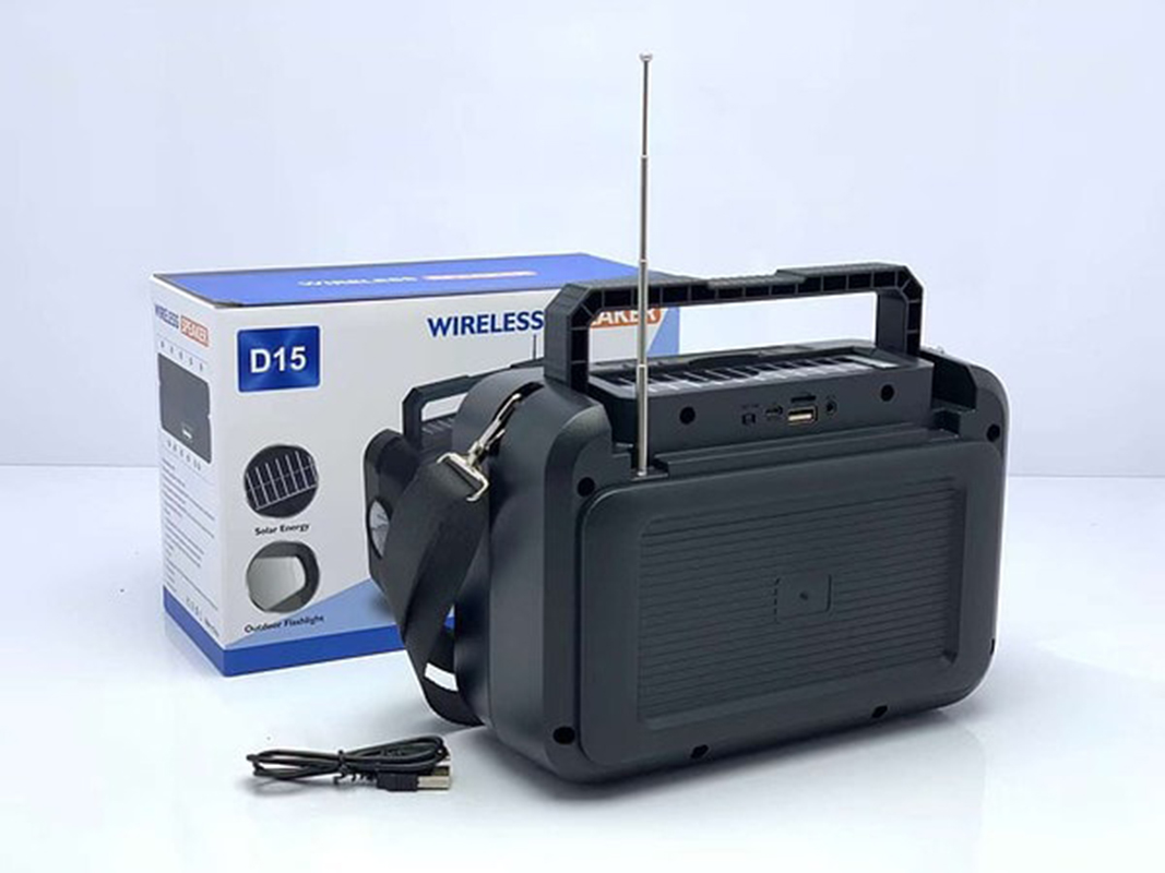 AIBUCUO Jubo's new wireless Bluetooth portable small speaker with flashlight, speaker, phone stand, antenna, radio Application Scenario
