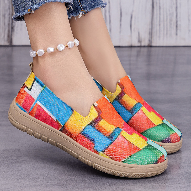 Women's shoes for foreign trade, large-sized shoes, cross-border consignment, casual shoes, colorful patchwork cloth shoes, one-foot single shoes Application Scenario