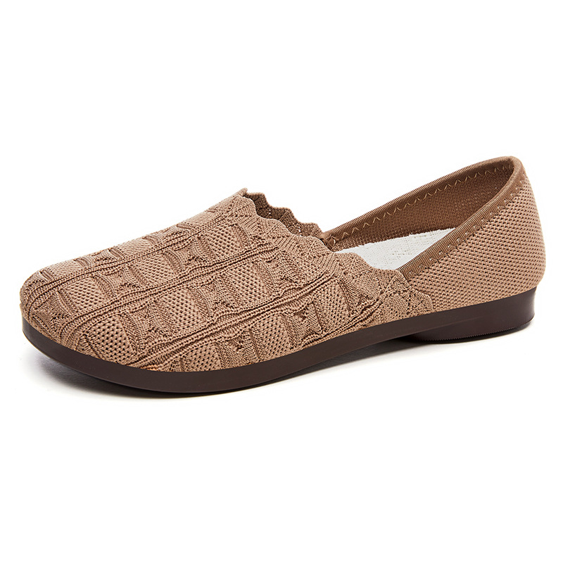 Women's casual shoes, one-step mom shoes, summer new style versatile lazy shoes, light, comfortable and not tiring to the feet, women's single shoes Item Picture