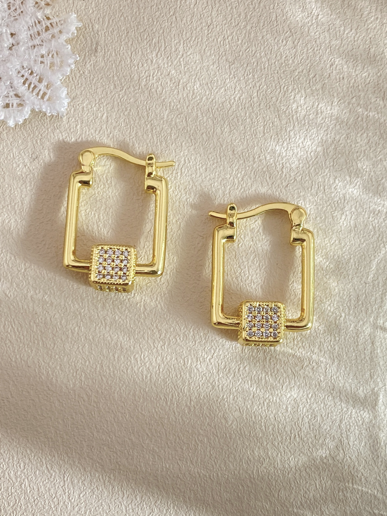 精致高级耳饰18K金锆石几何复古耳环女INS小众时尚轻奢铜镀