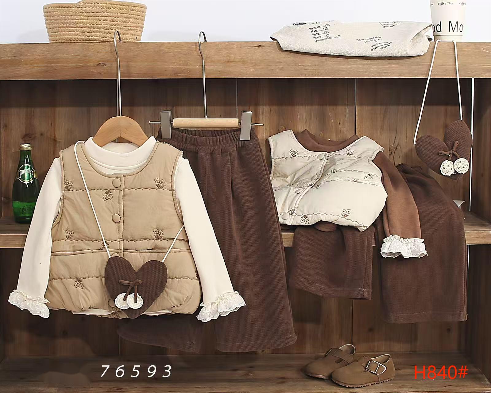 2025春秋款宽松显瘦收腰休闲字母夹克上衣拼接撞色风衣外套女3