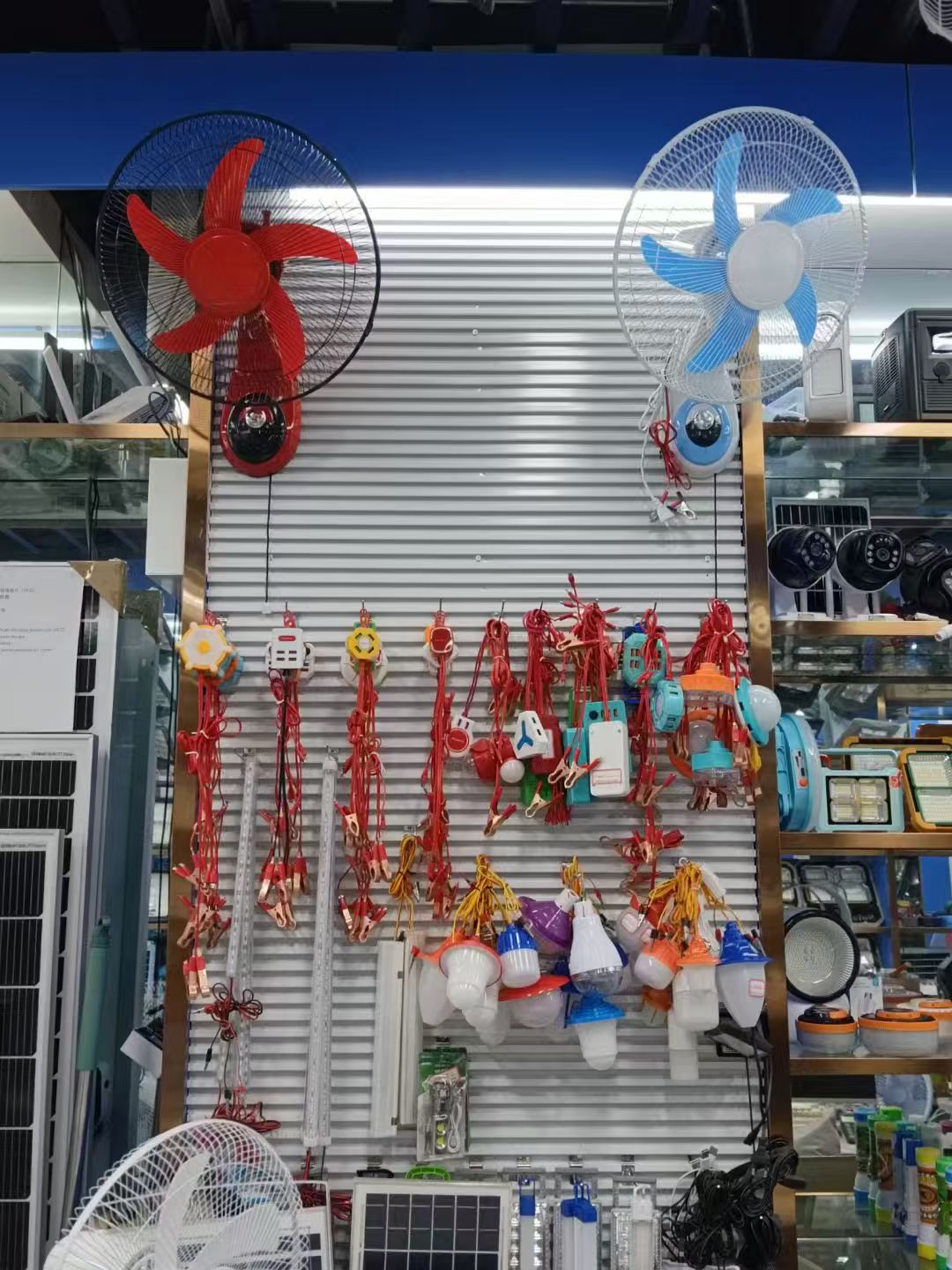 AIBUCUO 巨舶 FX-outside6u 12v USB多口夹式充电线带显示屏AIBUCUO详情3