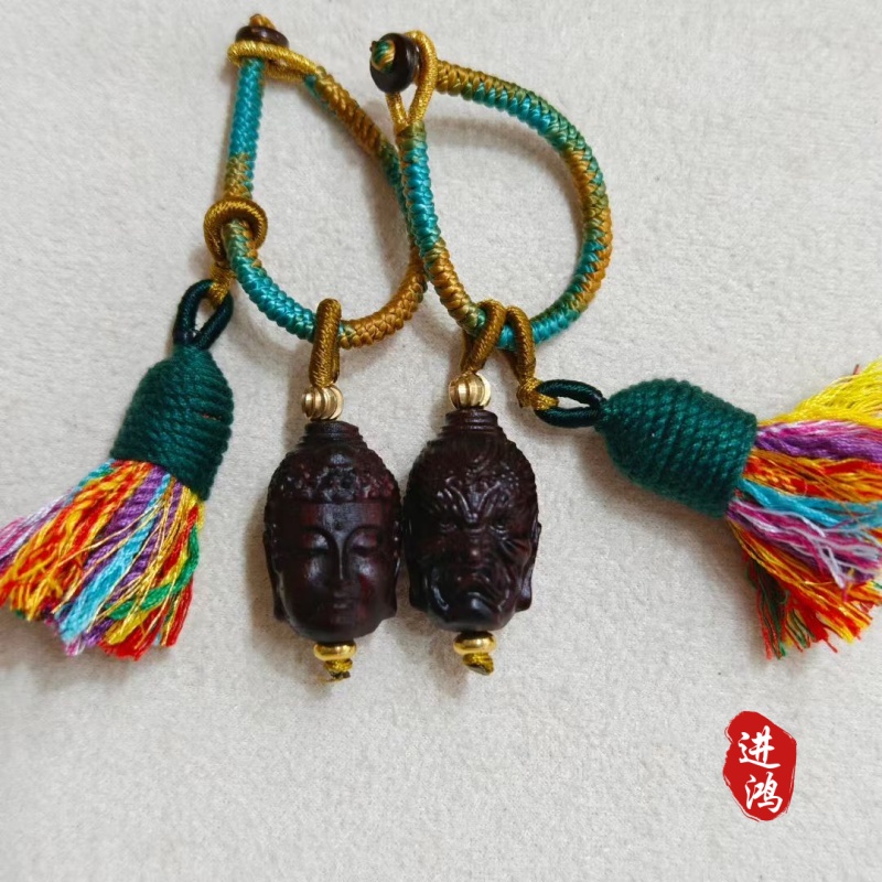 Colorful mustache keychains, new product recommendations, popular and best-selling items, novel styles, diverse products, key car keychains, plush keychains Application Scenario