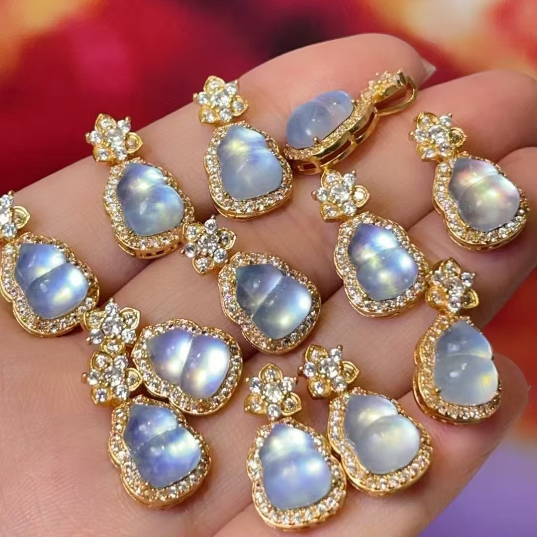 Aquamarine gourd pendant diy jewelry accessories, crystal accessories, traditional sand gold accessories, copper-plated real gold, high color retention Specification image