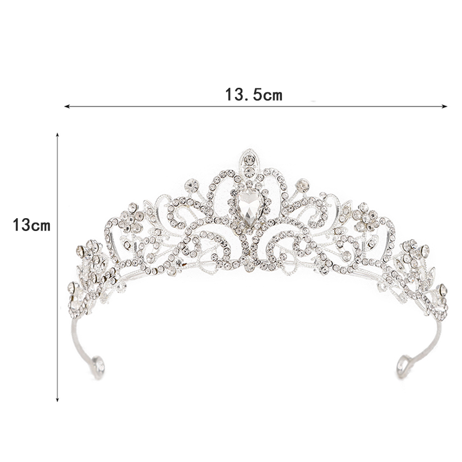 A dazzling silver alloy birthday crown, inlaid with crystal-clear diamonds, is elegant and magnificent, fully demonstrating a noble demeanor. Birthday water diamond, crown, headband, princess headdress, bride's wedding crown, eighteen-year-old coming-of-age ceremony Application Scenario