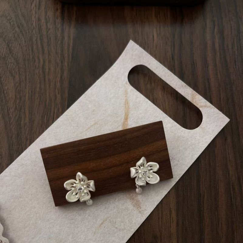 ins Simple and Elegant S925 silver stud earrings for Women, gift-like red earrings 2021 New Style factory wholesale Specification image