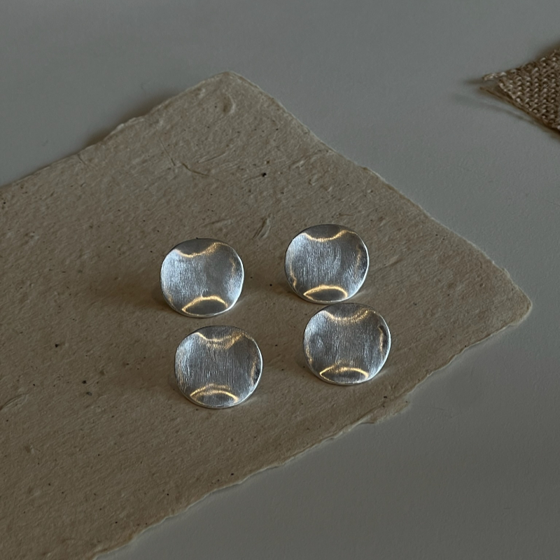 S925 sterling silver geometric square earrings, simple and cold style, irregular stud earrings, Korean style, simple and trendy earrings, Shibuya style Application Scenario