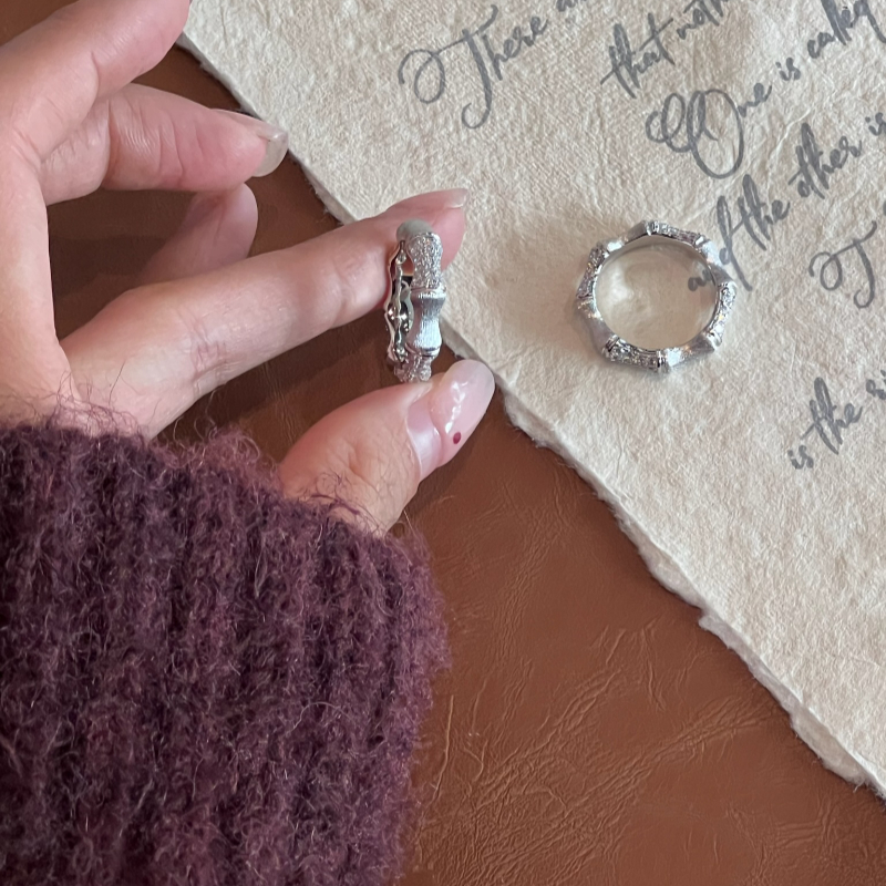 Personalized Thai Bank aged S925 five-pointed Star ring, stylish and retro STAR letter ring jewelry, Shibuya style Application Scenario