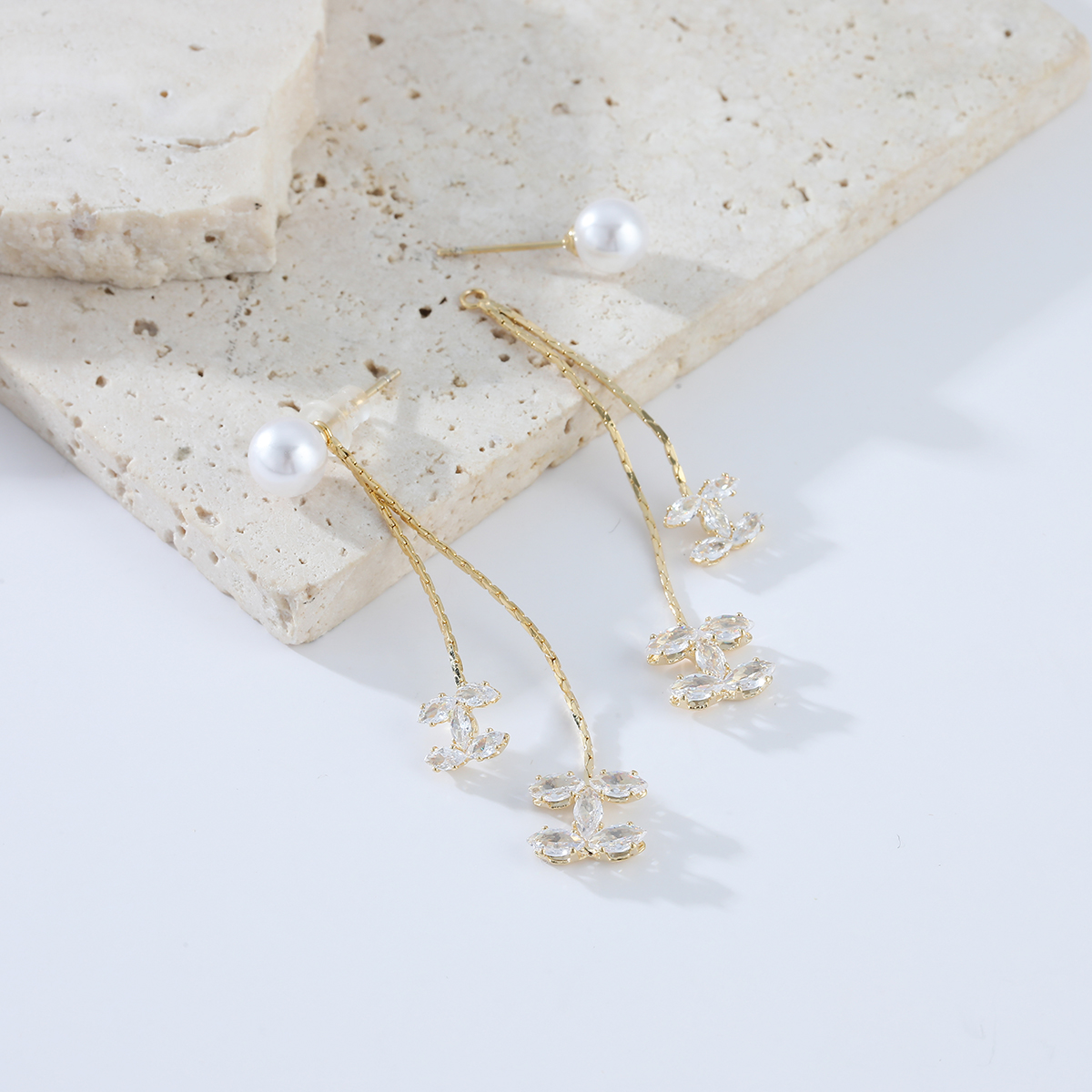 Xuhui brand exquisite and light luxury copper-plated with real gold and zircon inlaid 925 silver needle small Chanel style detachable long luxurious design fashionable stud earrings Specification drawing