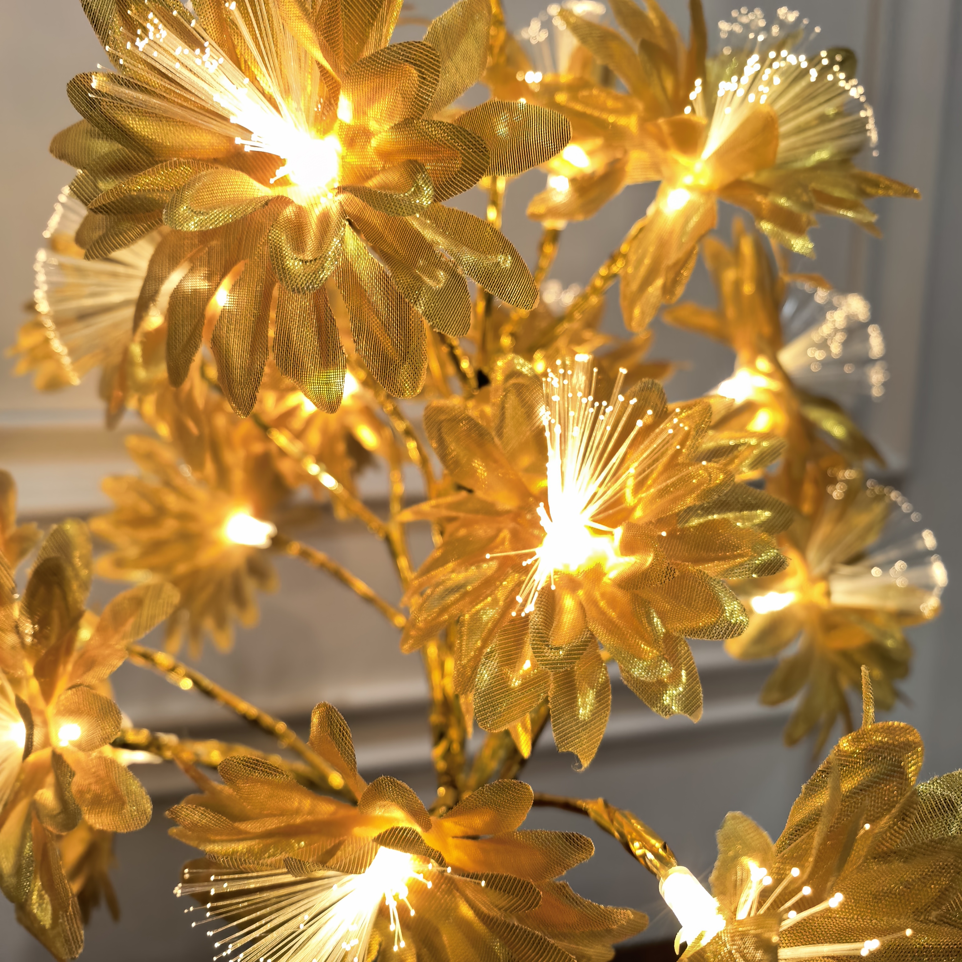 Halloween bestsellers LED lights, Christmas lights, golden branch and golden chrysanthemum LED tree lights, home decoration, ornaments, gift choices, and festive party decorations Item Picture